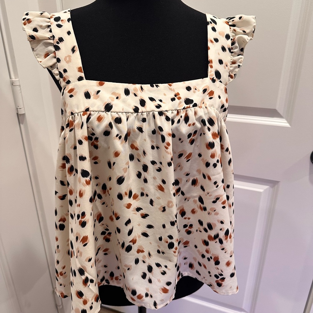 SHEIN Cream and Black Ruffle Sleeve Blouse - high-low - Picture 3 of 9
